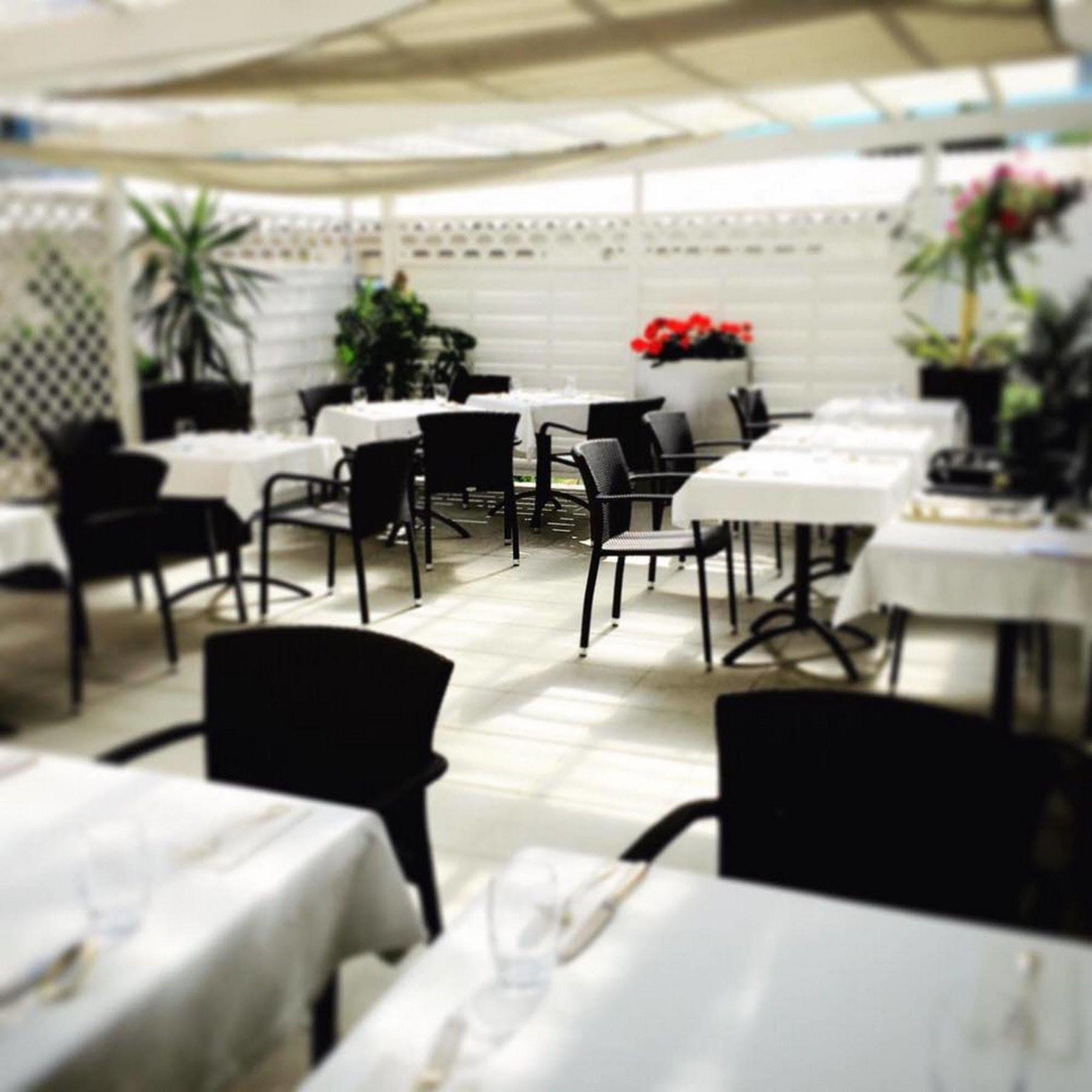 Hotel Restaurant Tivoli - Basel Airport Huningue Eksteriør billede